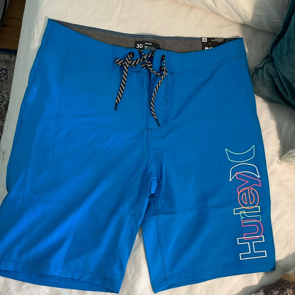 Hurley boardshorts Mens. NWT. Size 30.
